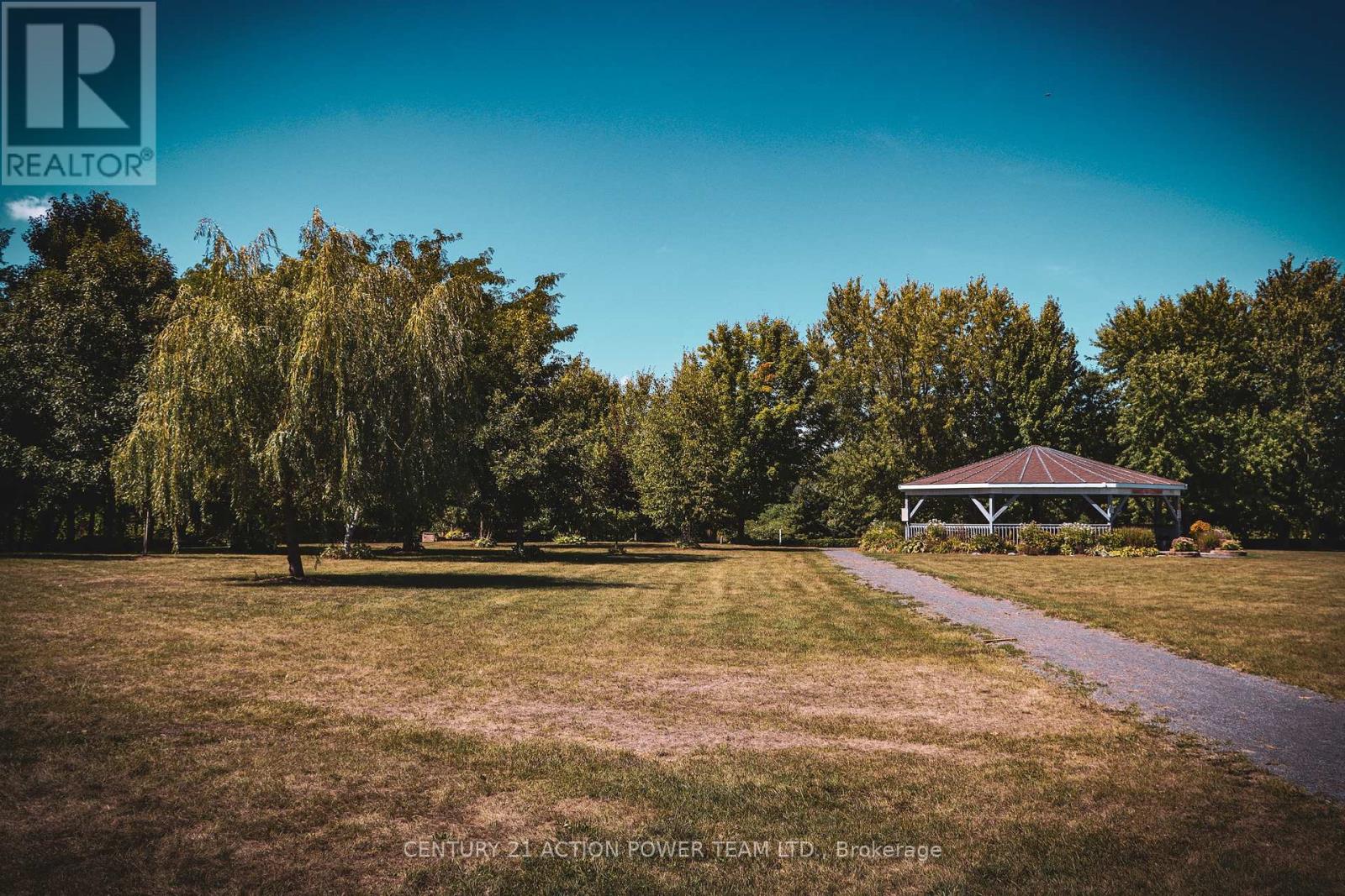18 George St Street W, North Stormont, Ontario  K0A 1R0 - Photo 23 - X12398262