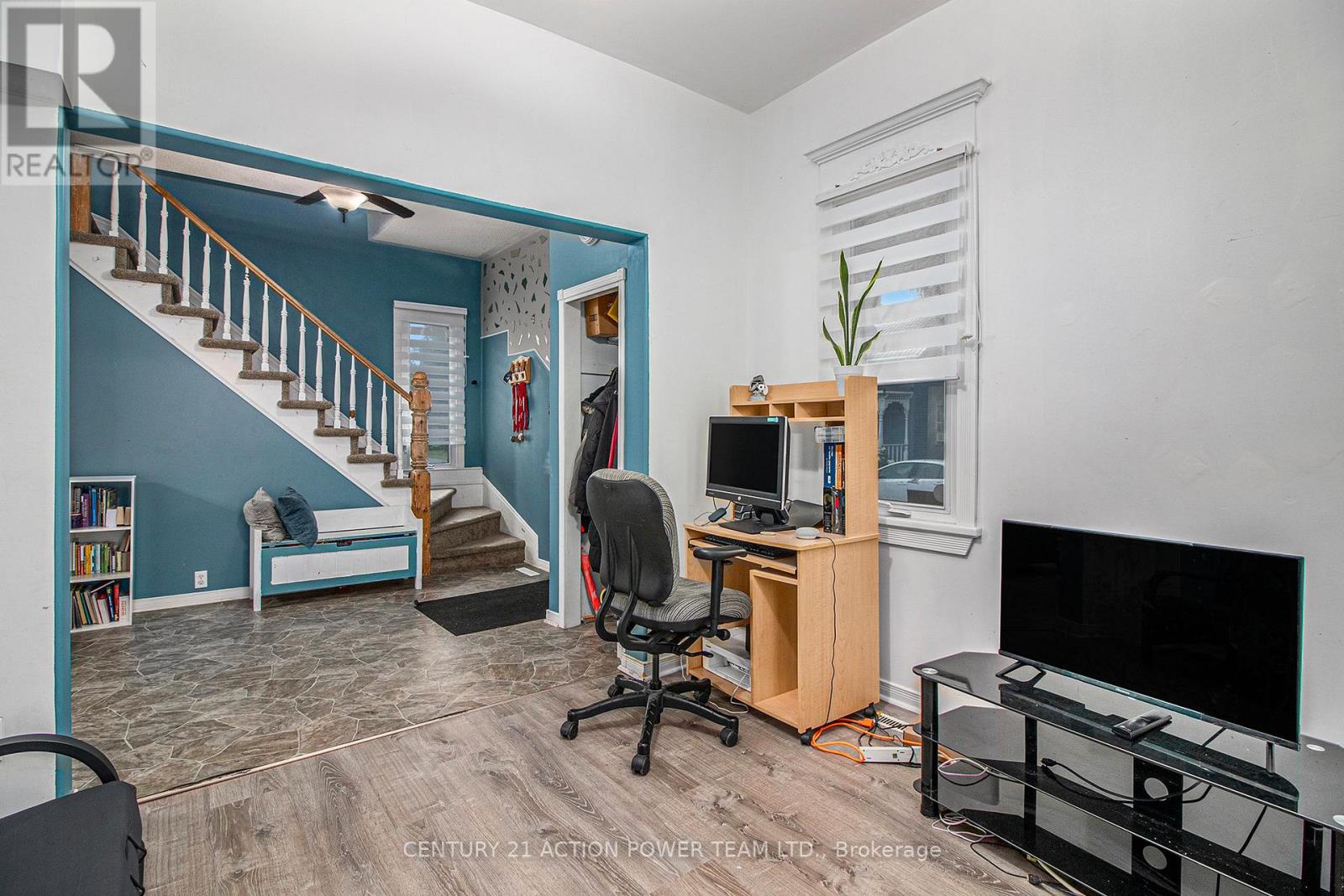 18 George St Street W, North Stormont, Ontario  K0A 1R0 - Photo 5 - X12398262