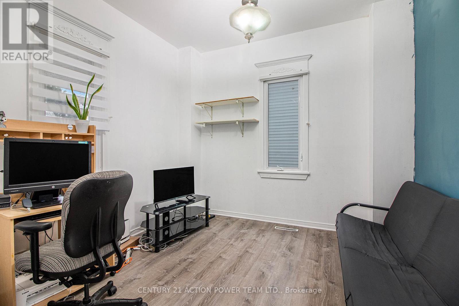 18 George St Street W, North Stormont, Ontario  K0A 1R0 - Photo 6 - X12398262