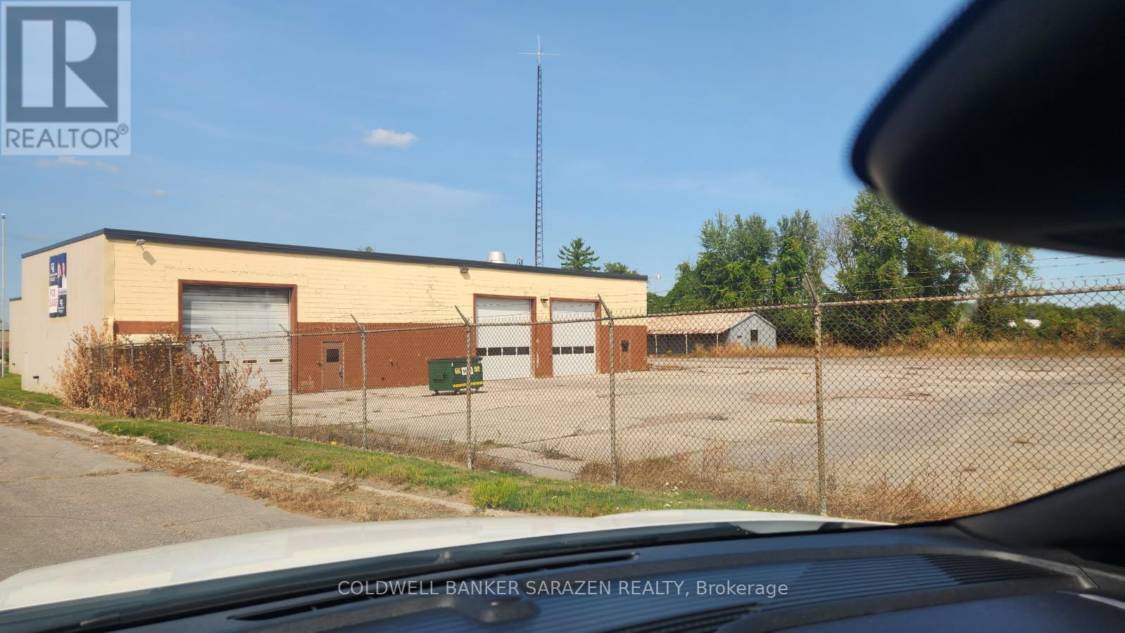 276 Madawaska Boulevard, Arnprior, Ontario  K7S 1R6 - Photo 3 - X12398281