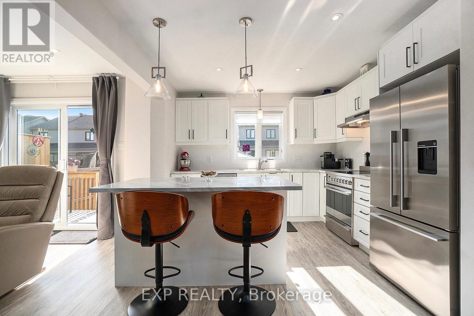 704 Azure Street, Russell, Ontario  K4R 1E5 - Photo 14 - X12398282