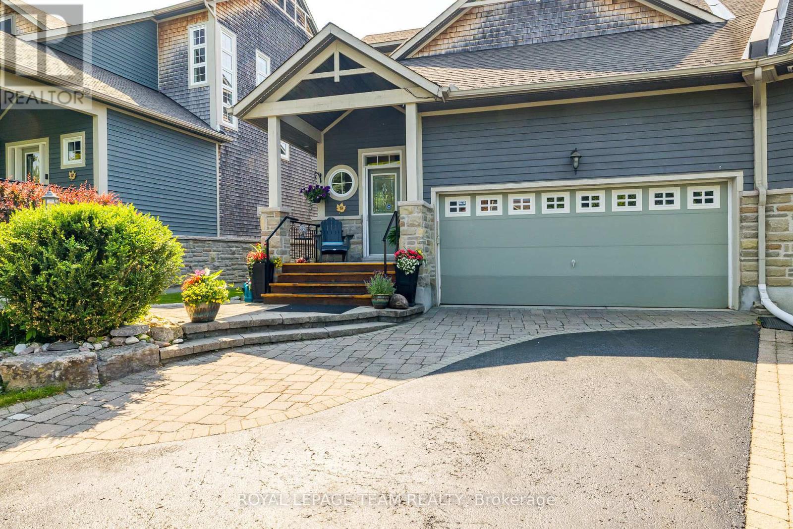 19 Turtle Point Private, Ottawa, Ontario  K2K 3P1 - Photo 2 - X12398288