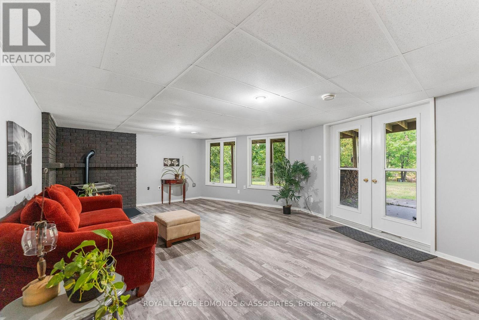 1349 Victoria Street, Petawawa, Ontario  K8H 2E9 - Photo 26 - X12398302