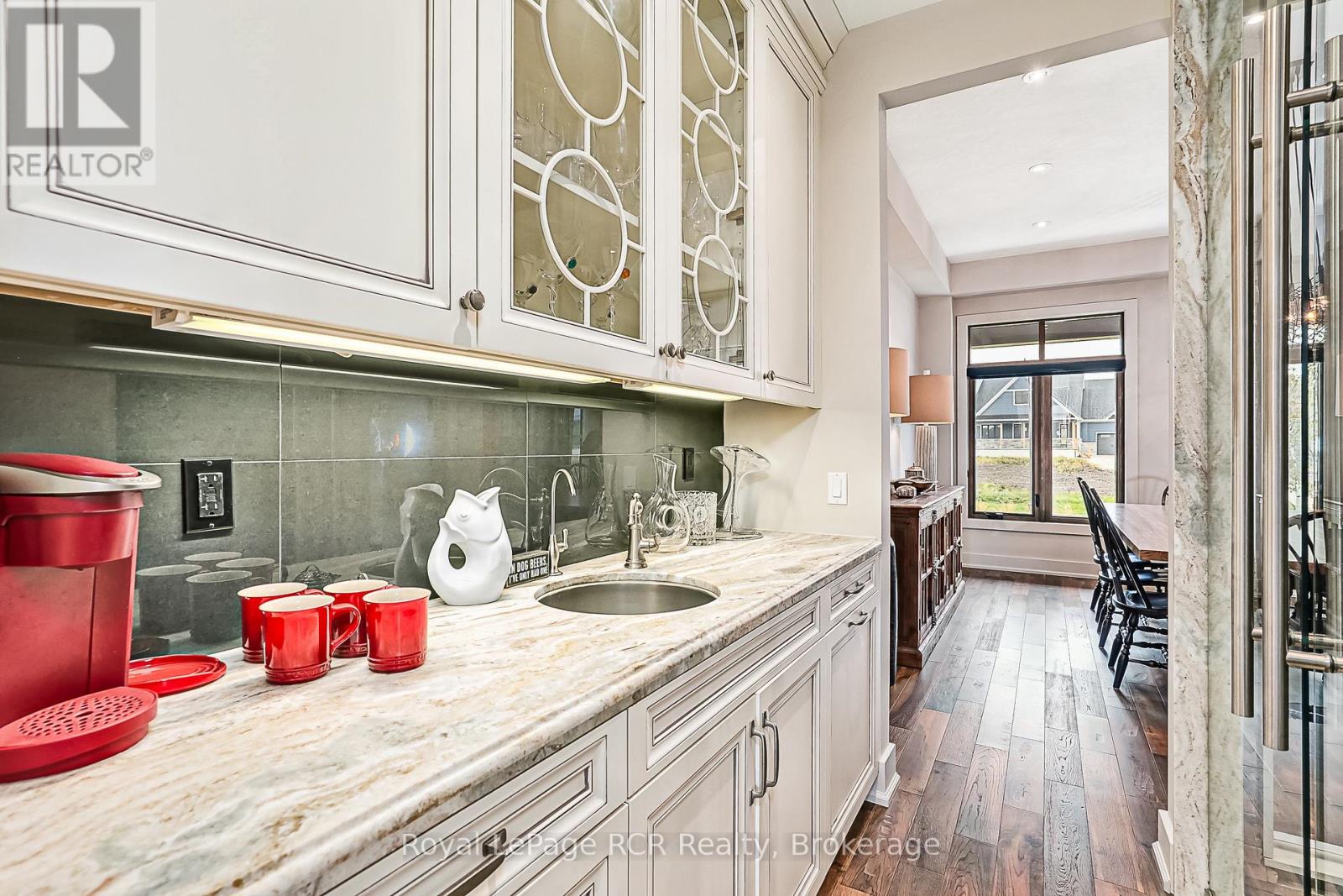 4 Meadowlark Way, Clearview, Ontario  L9Y 0K1 - Photo 8 - S12398226