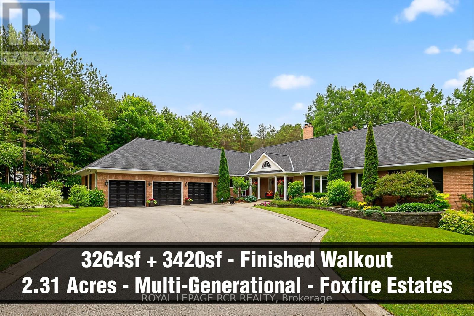 11 FOXFIRE CHASE, Uxbridge, Ontario