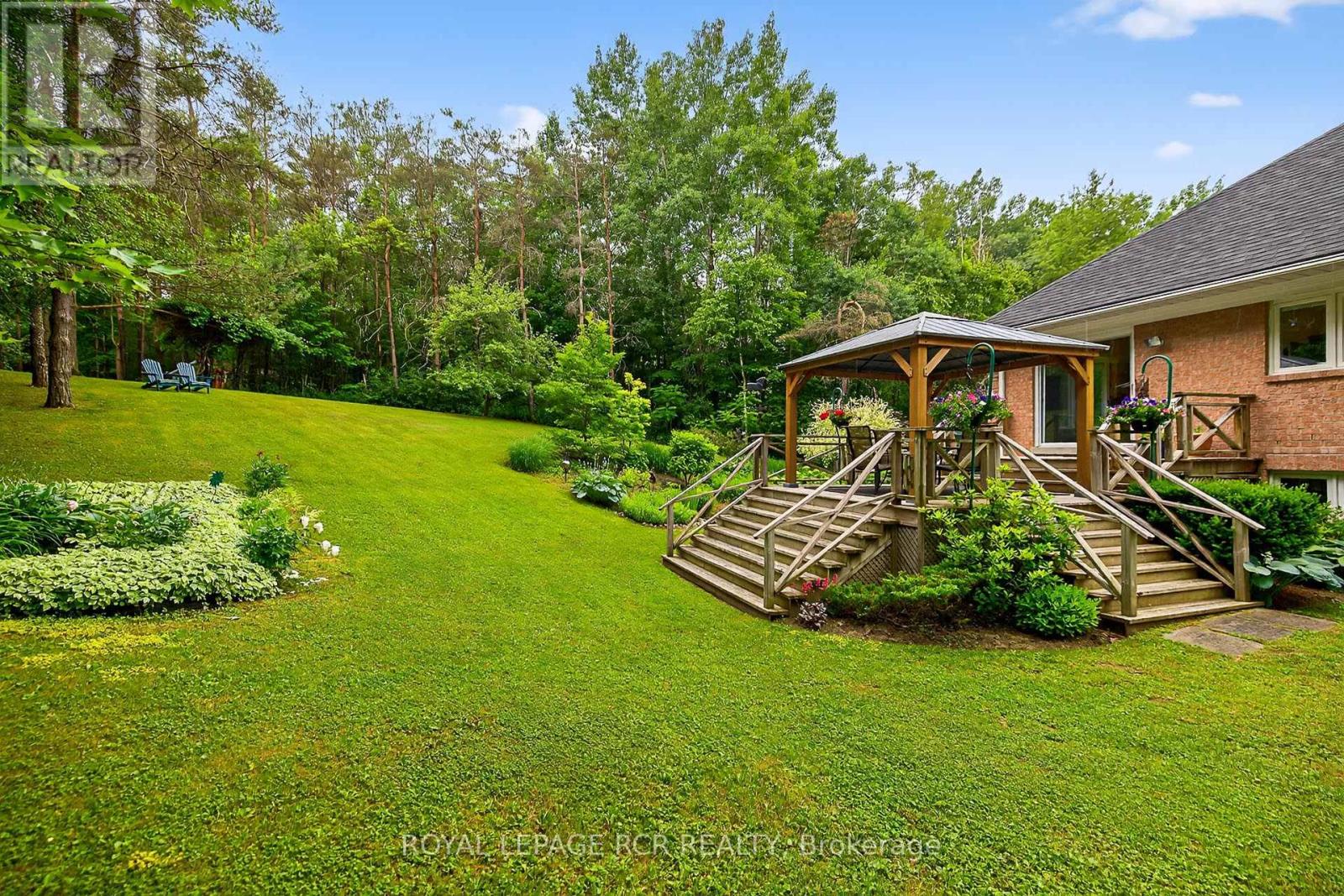 11 Foxfire Chase, Uxbridge, Ontario  L9P 0L1 - Photo 34 - N12398140