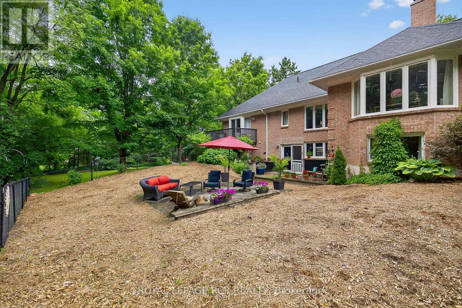11 Foxfire Chase, Uxbridge, Ontario  L9P 0L1 - Photo 39 - N12398140