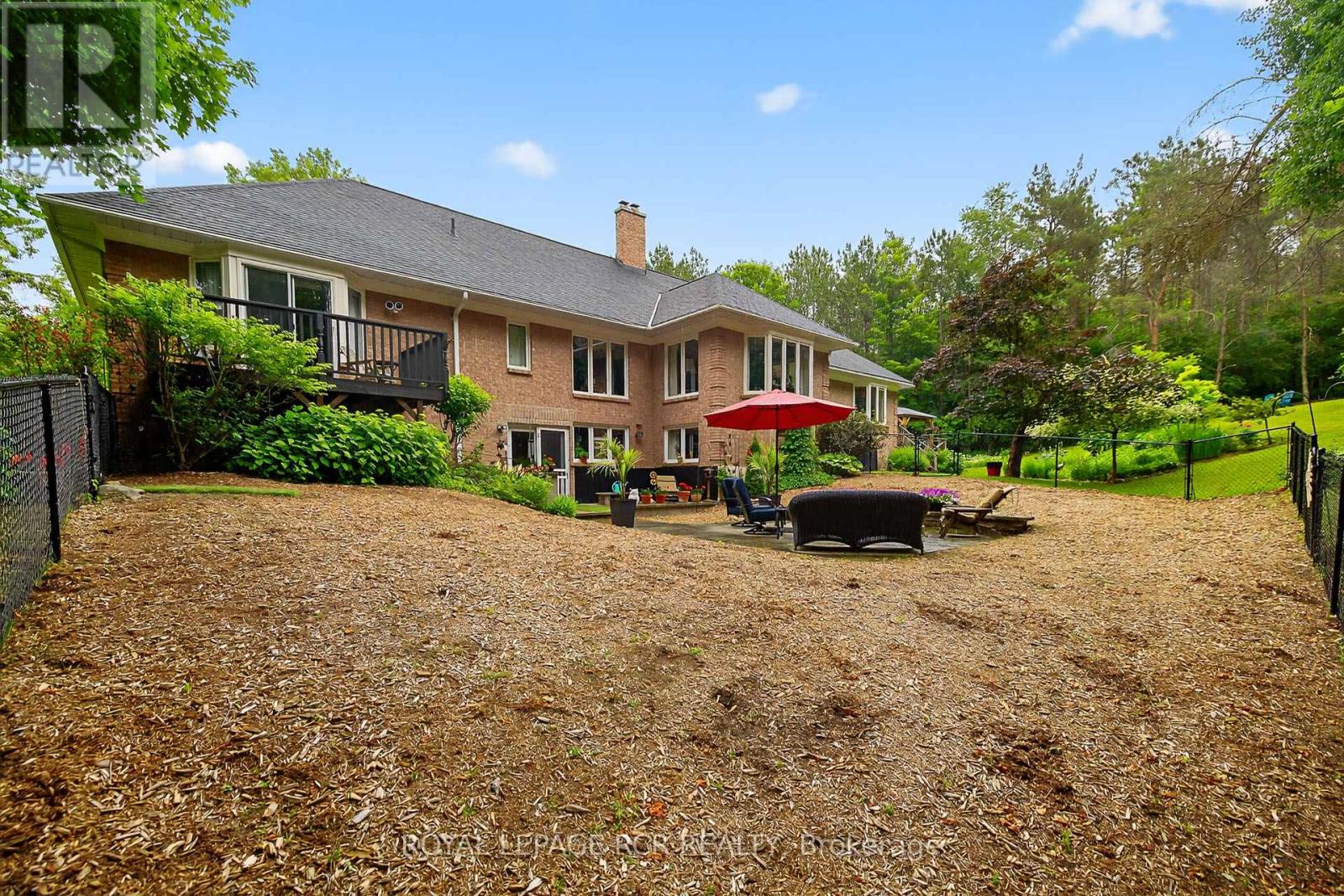 11 Foxfire Chase, Uxbridge, Ontario  L9P 0L1 - Photo 40 - N12398140