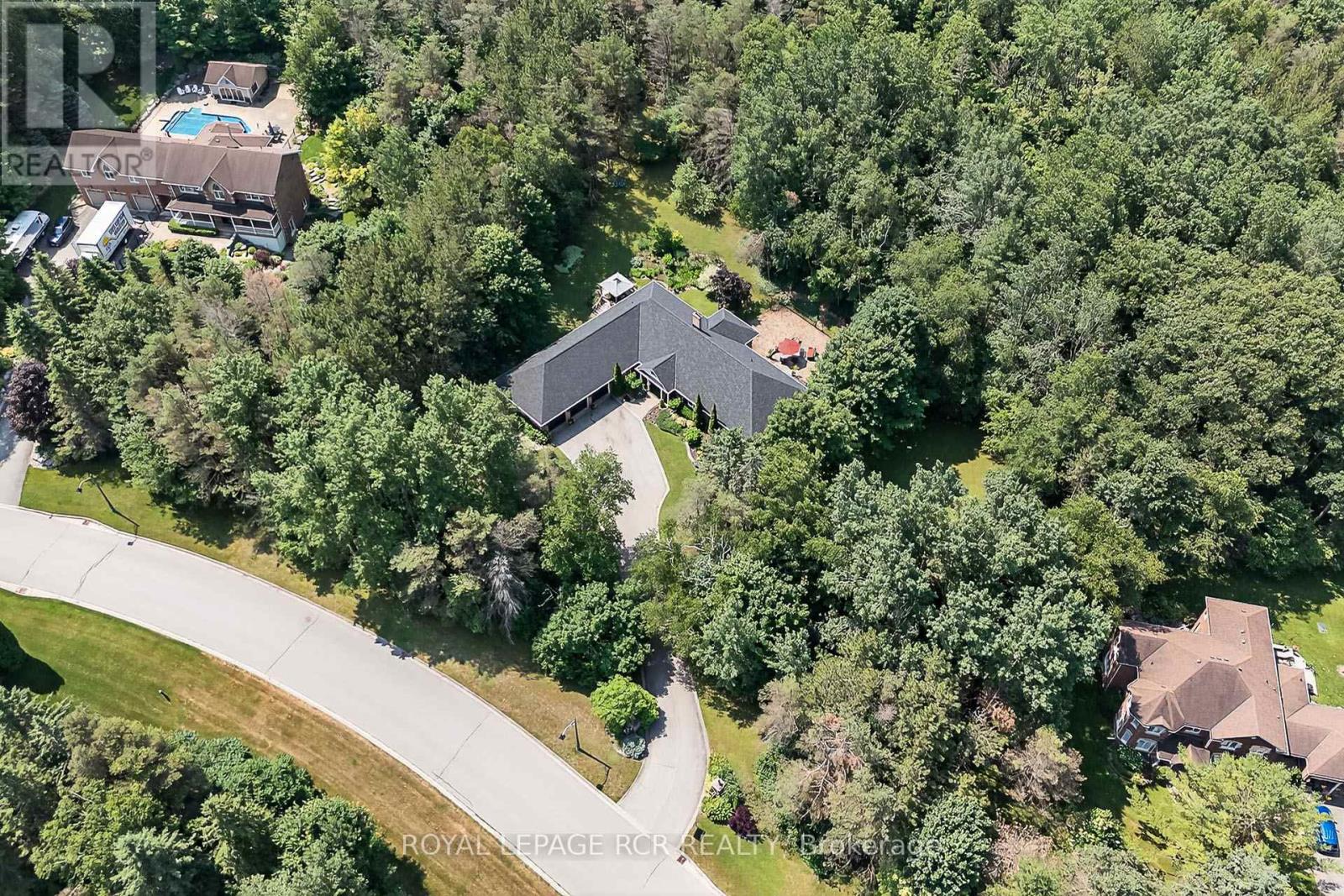 11 Foxfire Chase, Uxbridge, Ontario  L9P 0L1 - Photo 49 - N12398140