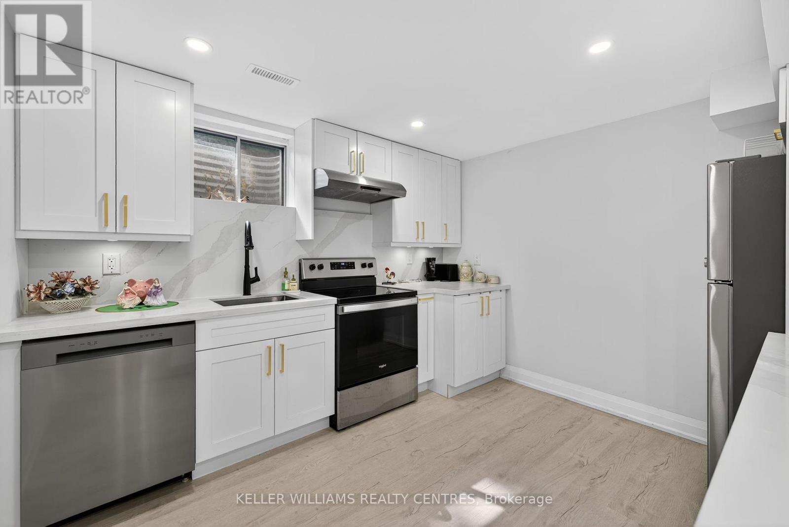 1 Rosegarden Crescent, Richmond Hill (Oak Ridges), Ontario  L4E 2P1 - Photo 38 - N12398180