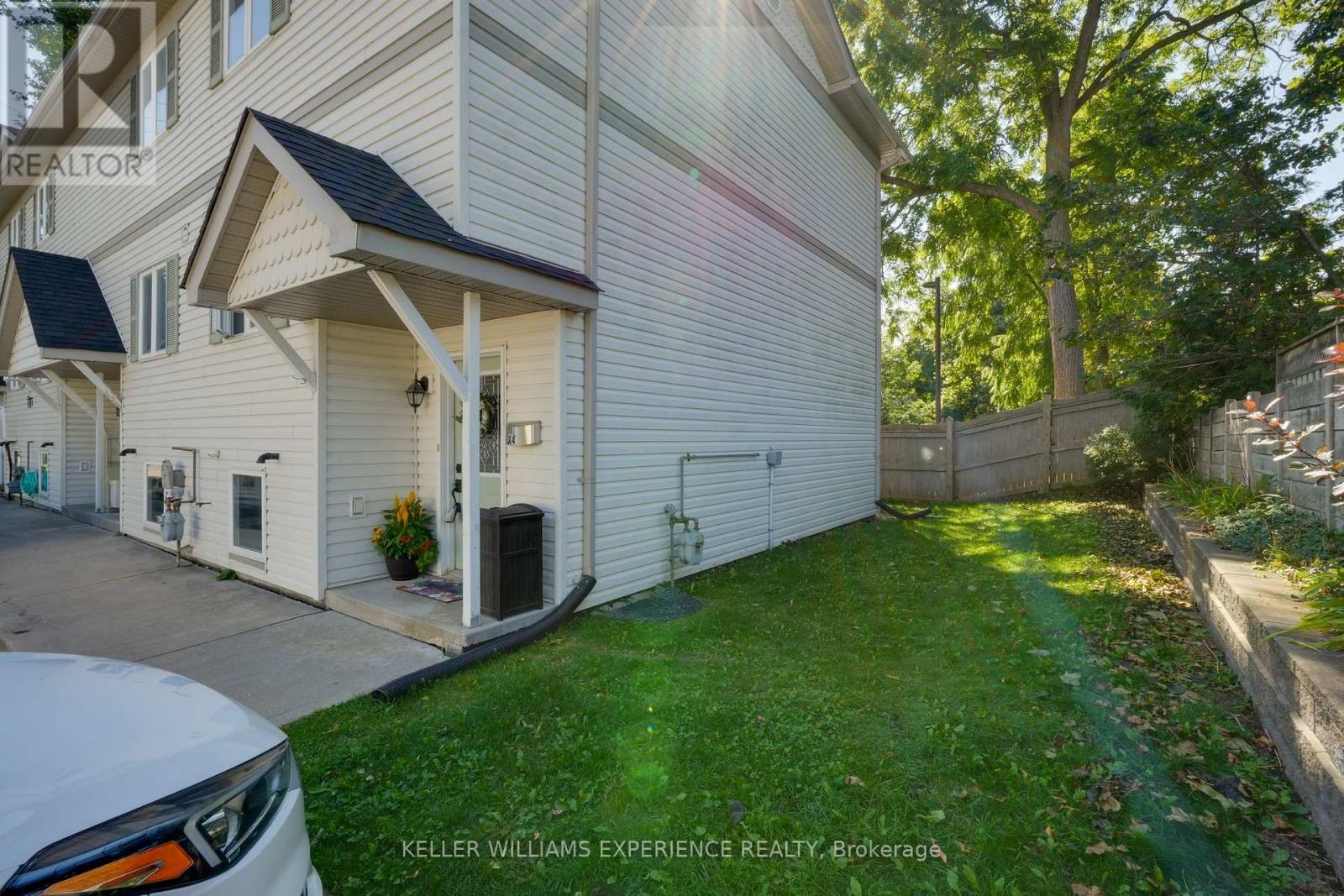 A4 - 440 Yonge Street, Barrie, Ontario  L4N 4E2 - Photo 28 - S12398153
