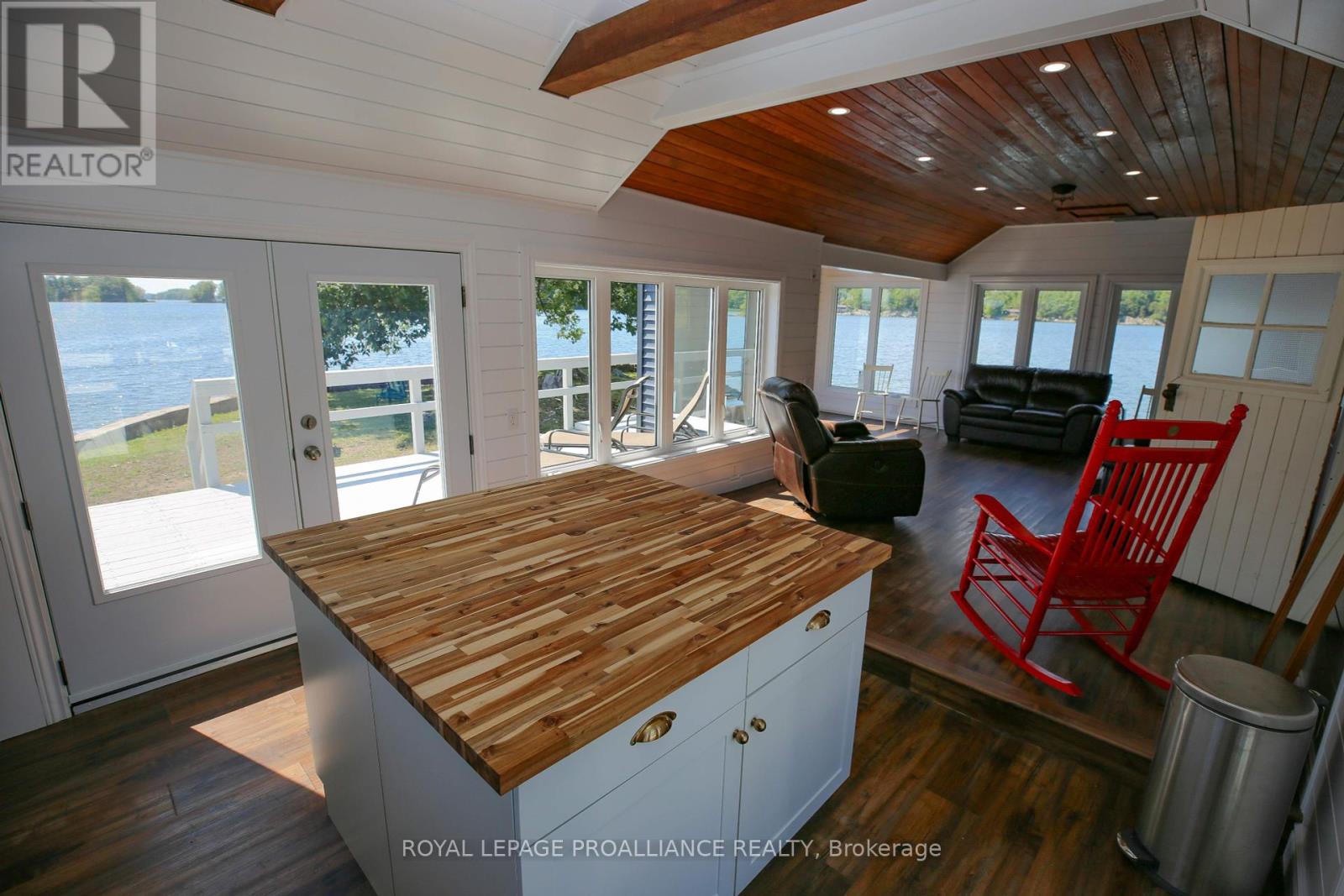 1 Black Cat Island, Frontenac Islands, Ontario  K0E 1L0 - Photo 10 - X12398227