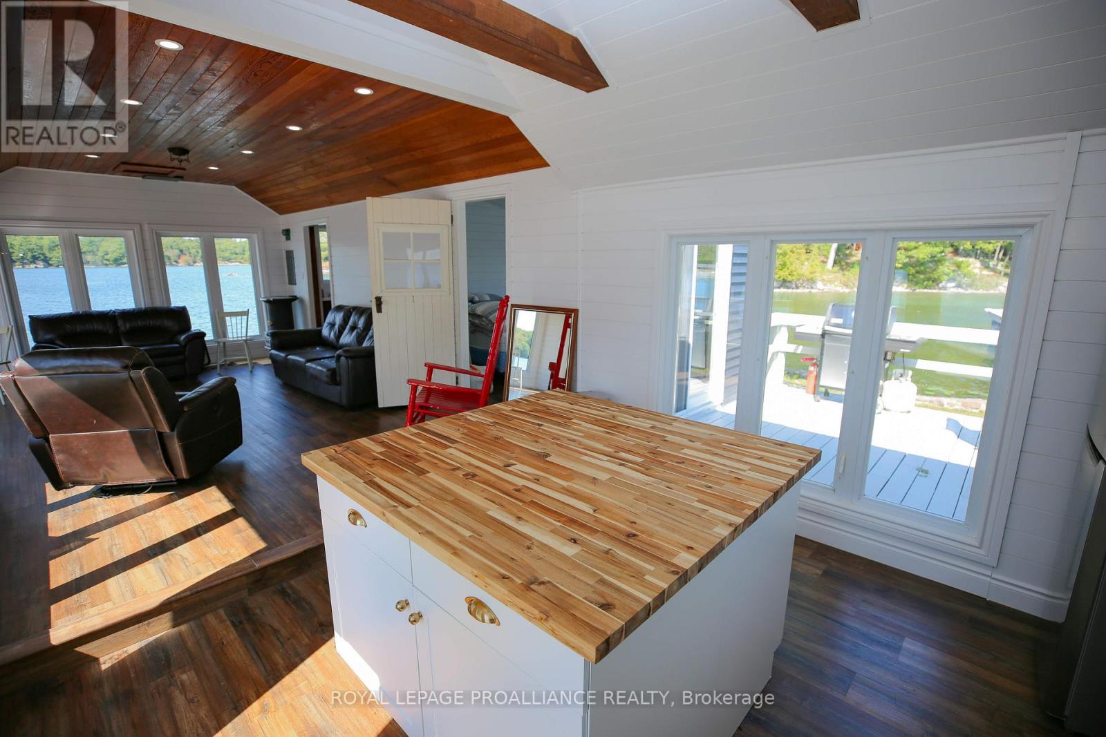 1 Black Cat Island, Frontenac Islands, Ontario  K0E 1L0 - Photo 11 - X12398227