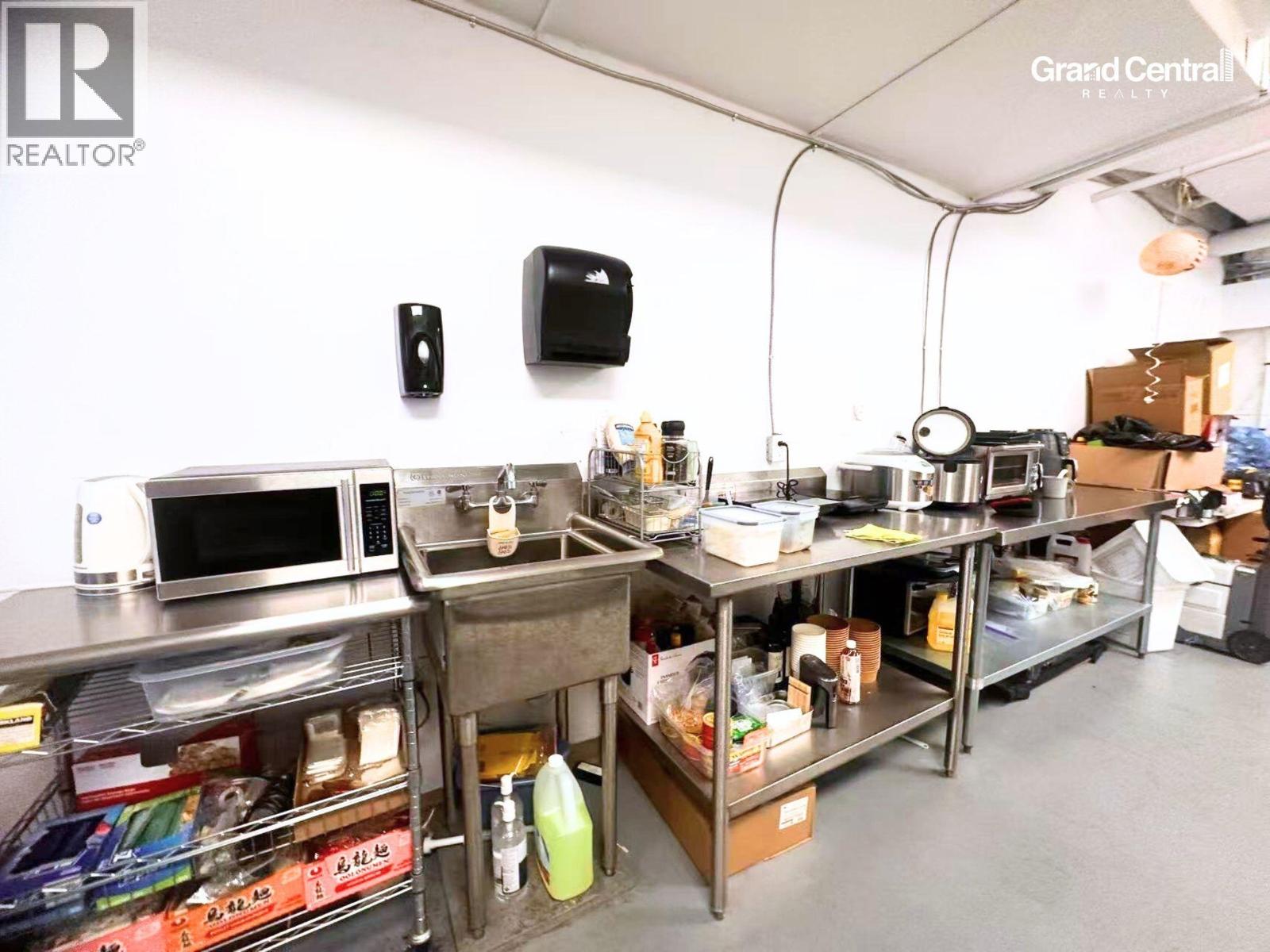 101b 2748 Lougheed Highway, Port Coquitlam, British Columbia  V3P 6P2 - Photo 23 - C8071866