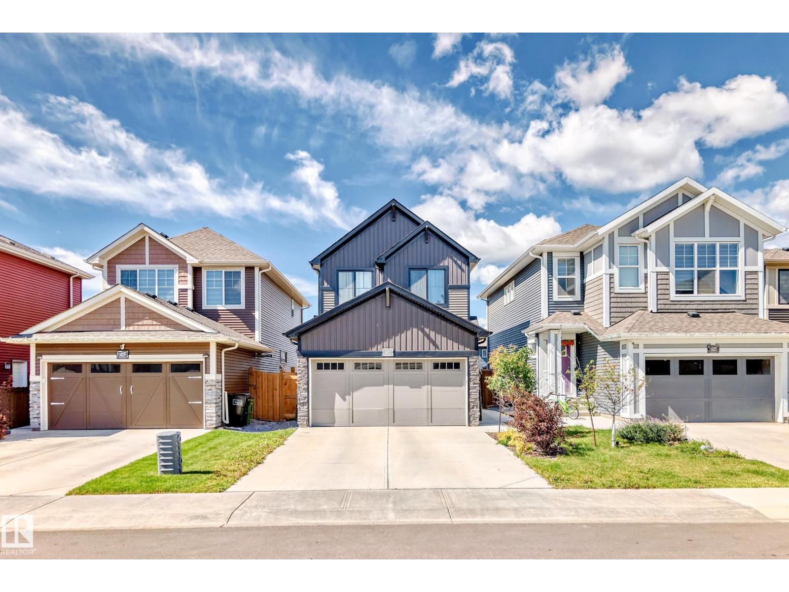 1627 PLUM CIRCLE CI SW, Edmonton, Alberta