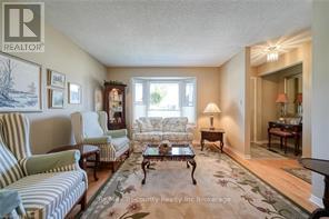 18 Wilkins Crescent, Tillsonburg, Ontario  N4G 5M6 - Photo 13 - X12398289