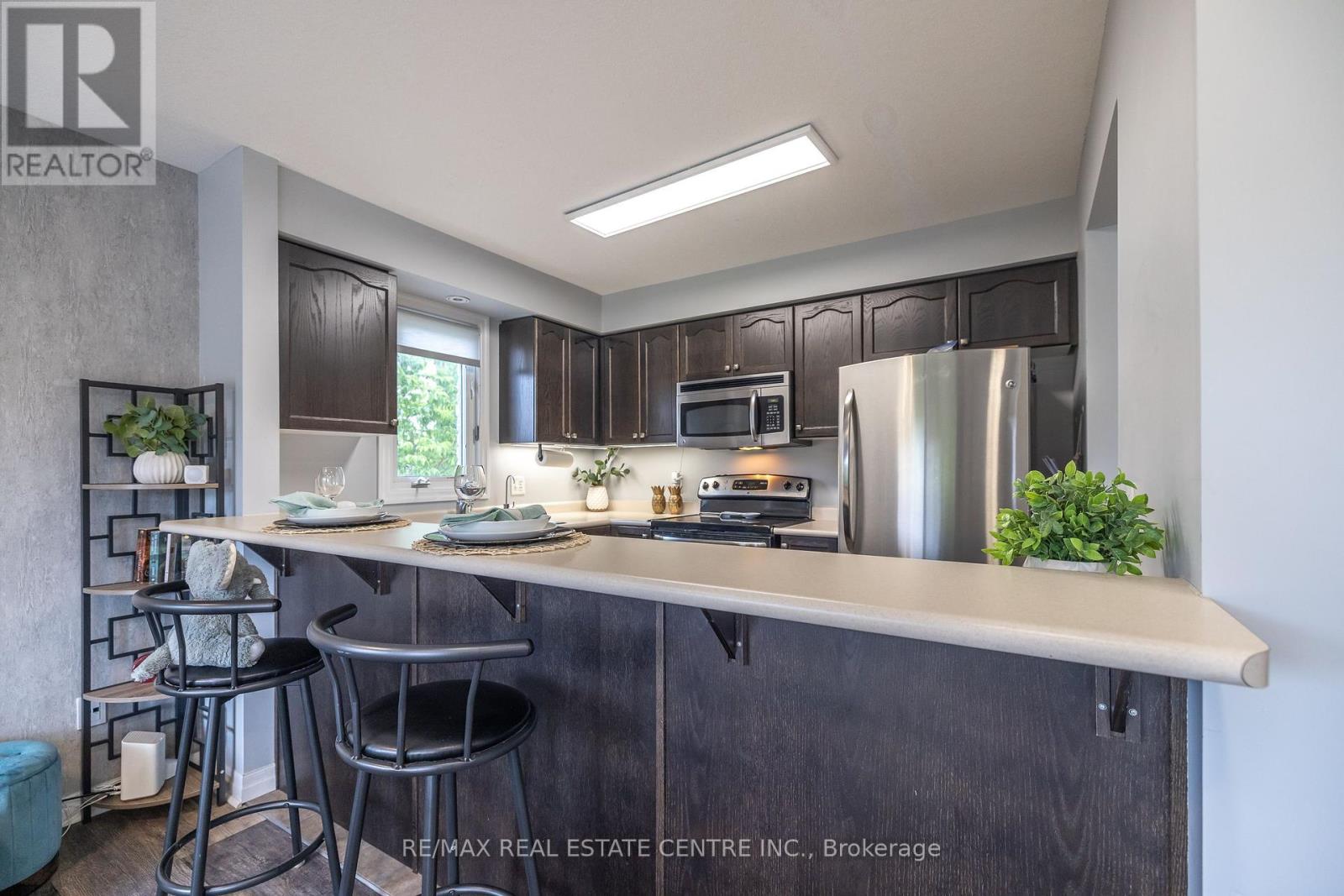 94 - 105 Pinnacle Drive, Kitchener, Ontario  N2P 1B8 - Photo 12 - X12398204