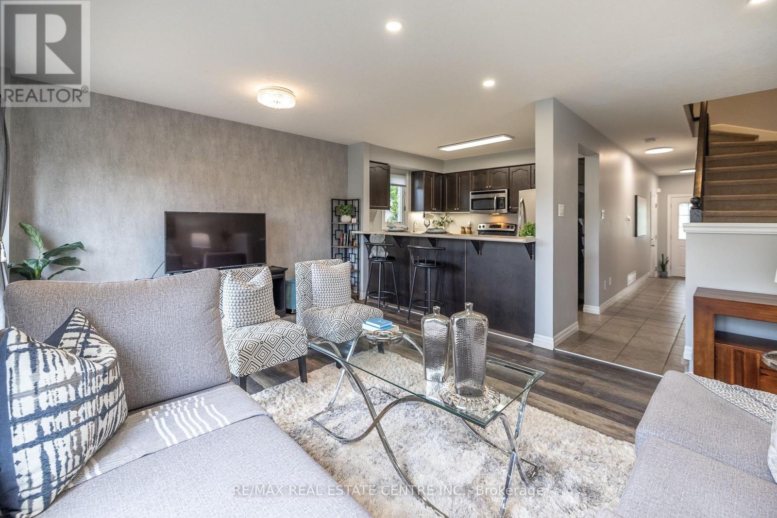 94 - 105 Pinnacle Drive, Kitchener, Ontario  N2P 1B8 - Photo 16 - X12398204