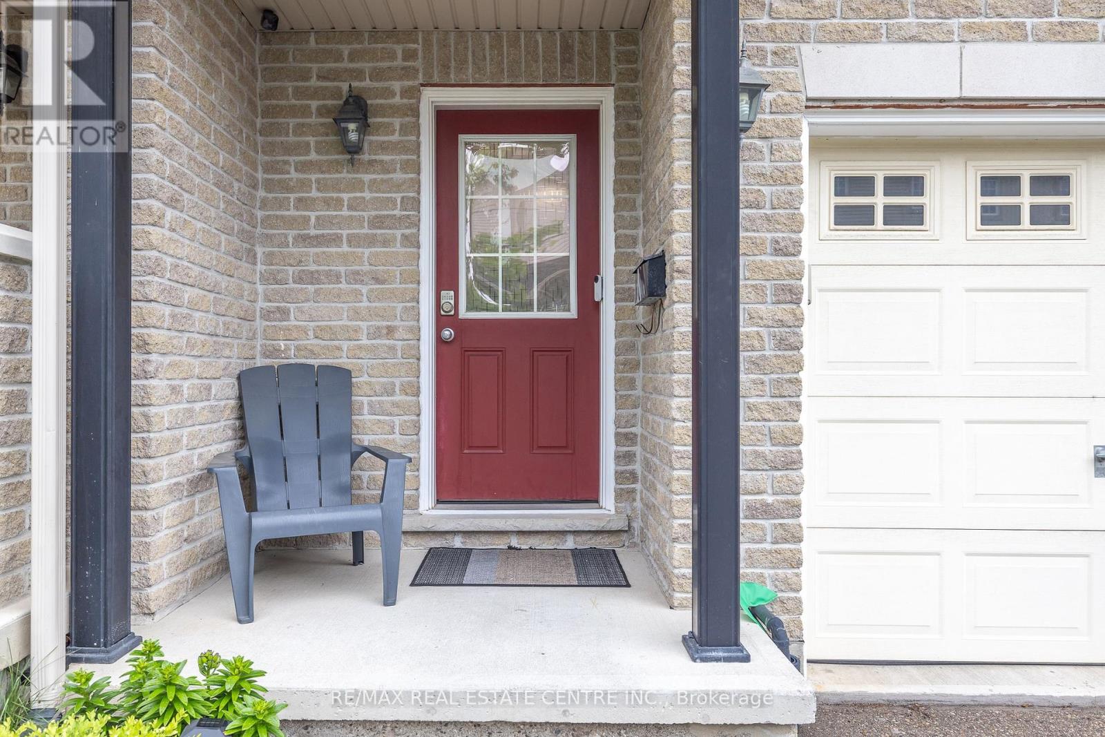 94 - 105 Pinnacle Drive, Kitchener, Ontario  N2P 1B8 - Photo 2 - X12398204