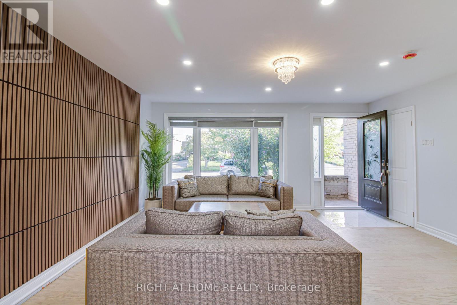 Property at 32 TARA AVENUE image 2