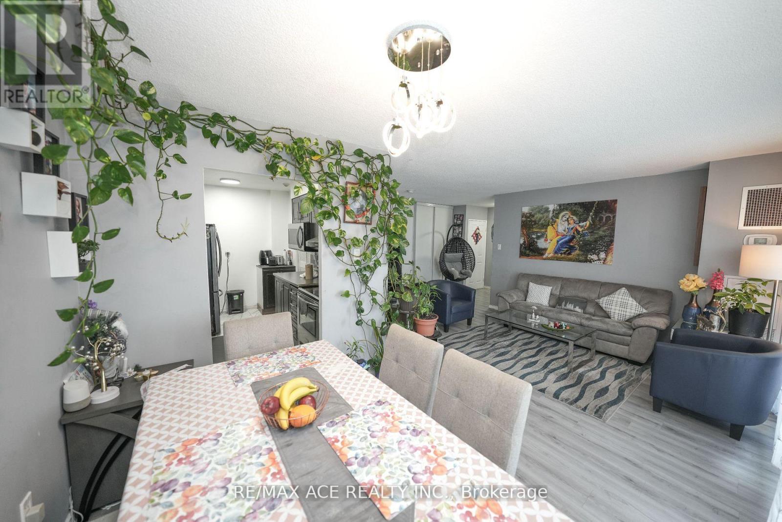 701 - 301 Prudential Drive, Toronto, Ontario  M1P 4V3 - Photo 10 - E12398328