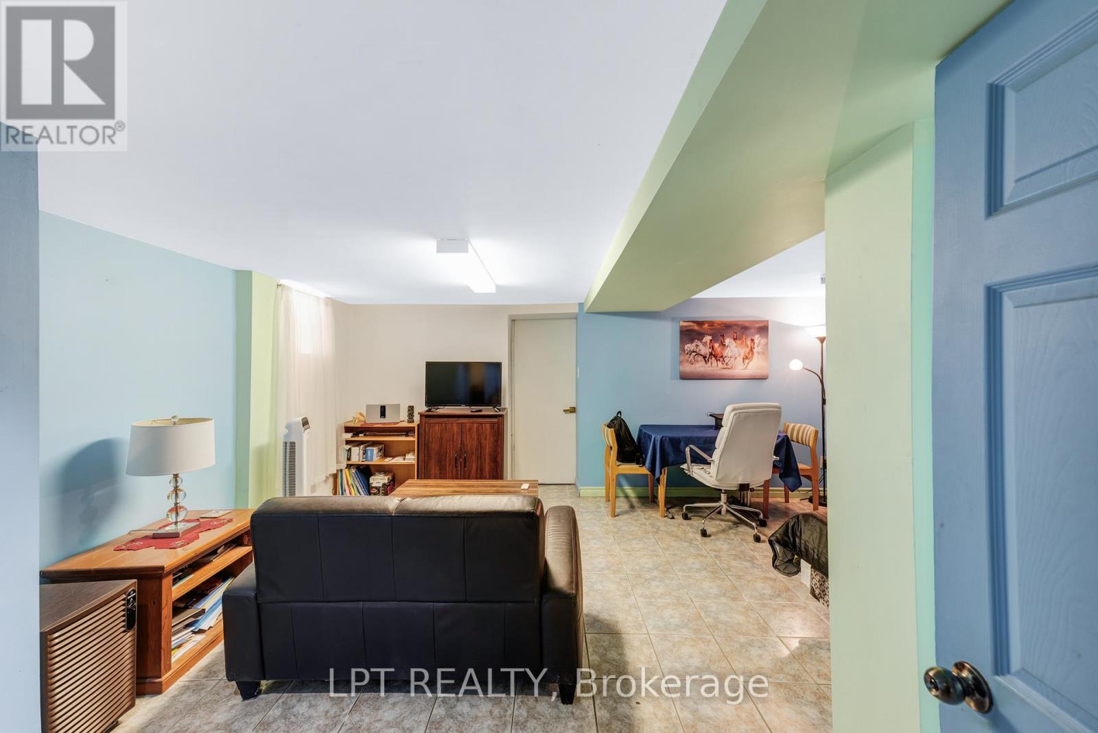 19 Marmaduke Street, Toronto, Ontario  M6R 1T1 - Photo 33 - W12396789