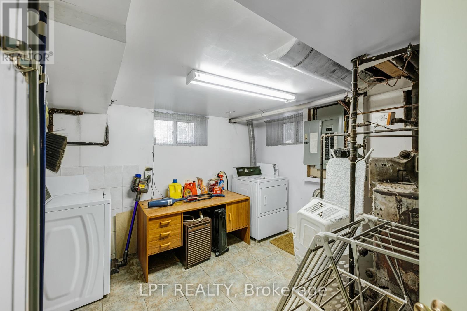 19 Marmaduke Street, Toronto, Ontario  M6R 1T1 - Photo 40 - W12396789