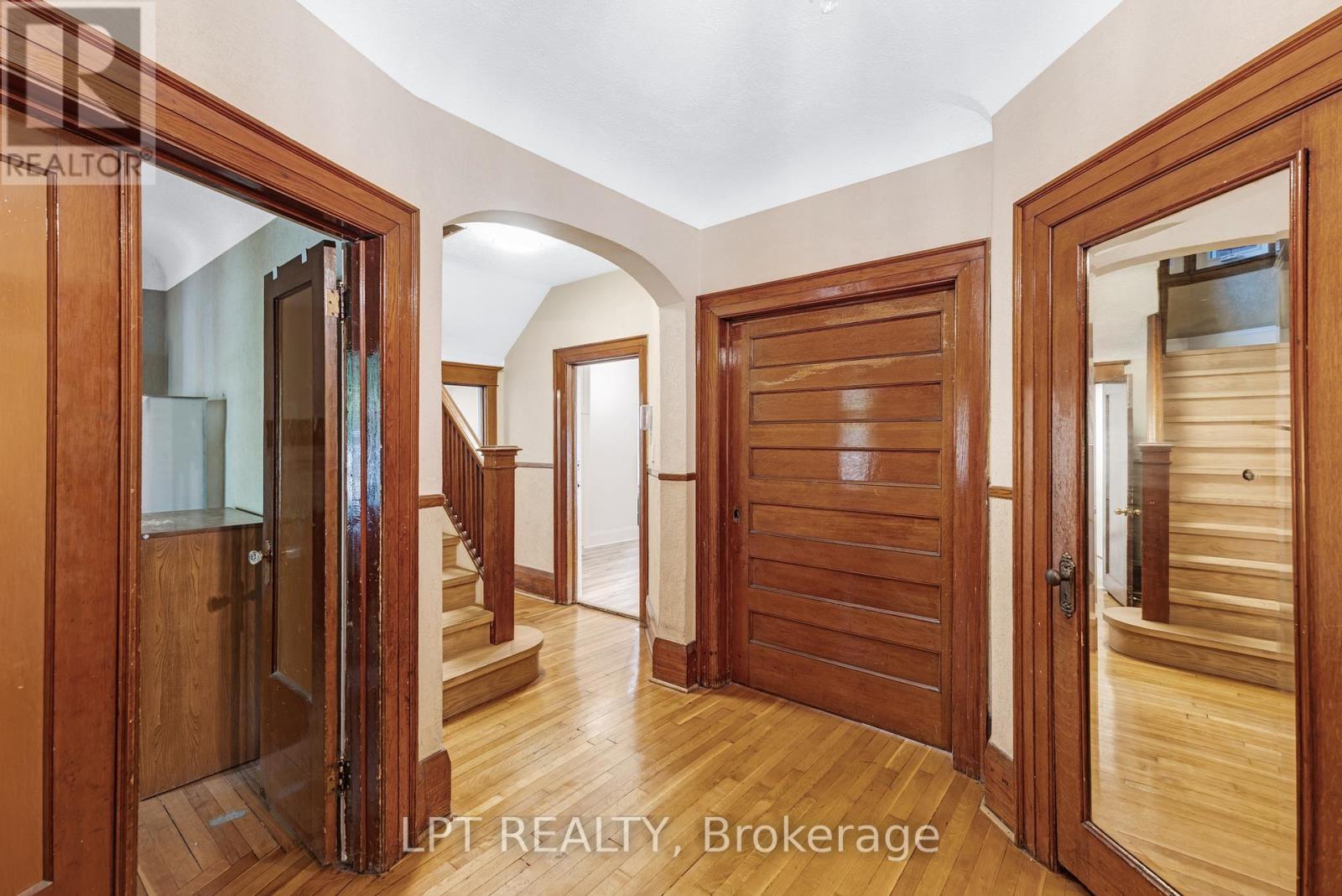19 Marmaduke Street, Toronto, Ontario  M6R 1T1 - Photo 8 - W12396789