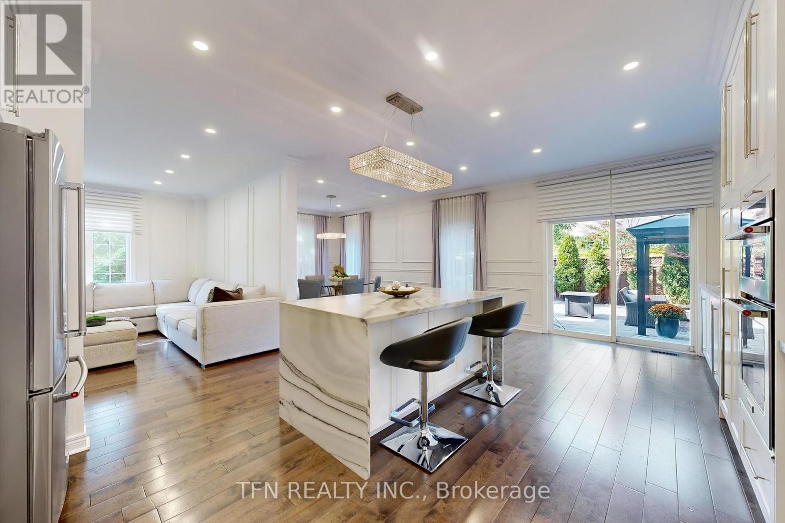 Property at 177 BENTOAK CRESCENT image 5