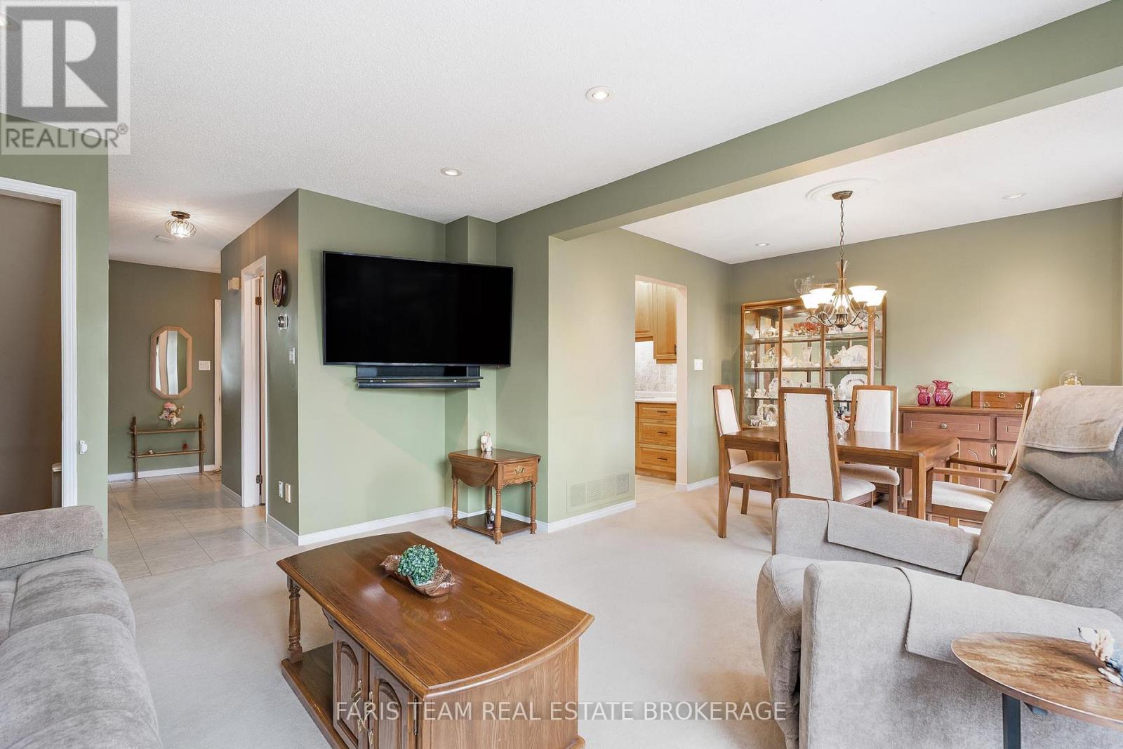 2275 Webb Street, Innisfil, Ontario  L9S 1K6 - Photo 12 - N12398268