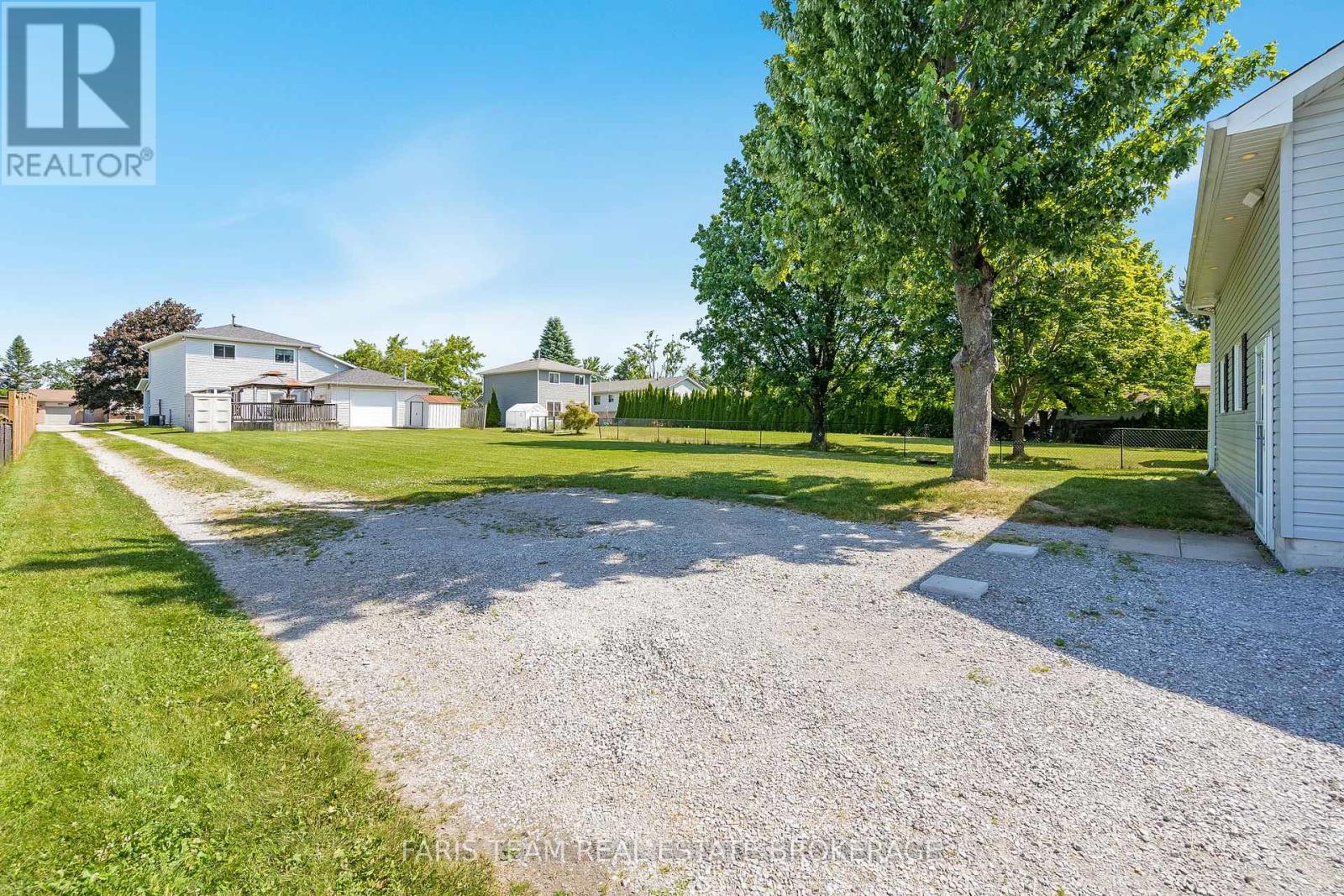2275 Webb Street, Innisfil, Ontario  L9S 1K6 - Photo 31 - N12398268