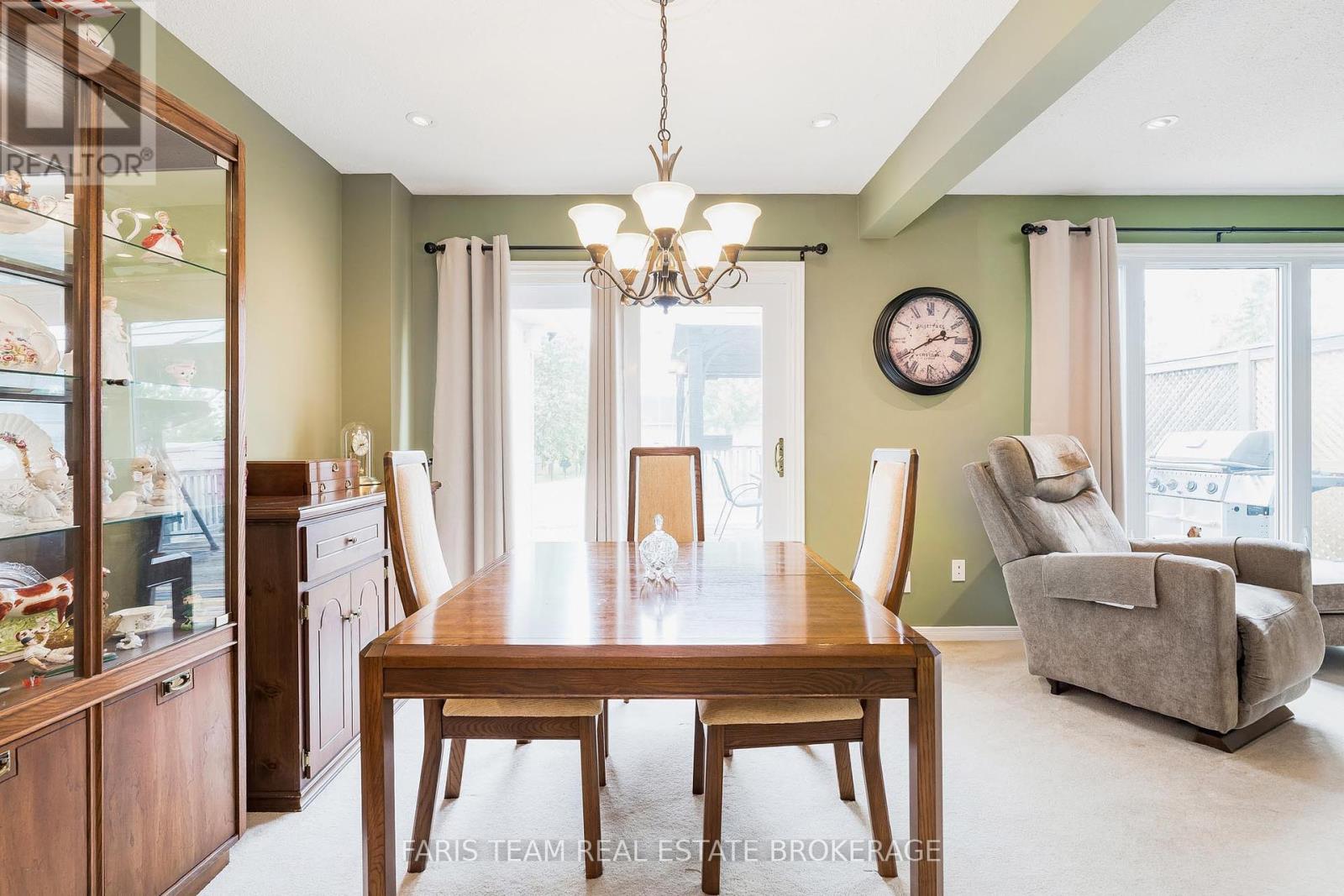 2275 Webb Street, Innisfil, Ontario  L9S 1K6 - Photo 9 - N12398268