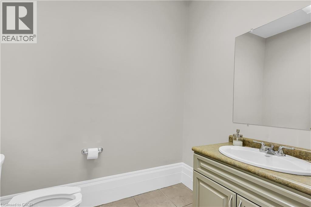 235 Queen Street S, Hamilton, Ontario  L8P 3T1 - Photo 16 - 40769011