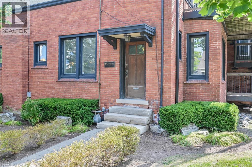 235 Queen Street S, Hamilton, Ontario  L8P 3T1 - Photo 3 - 40769011