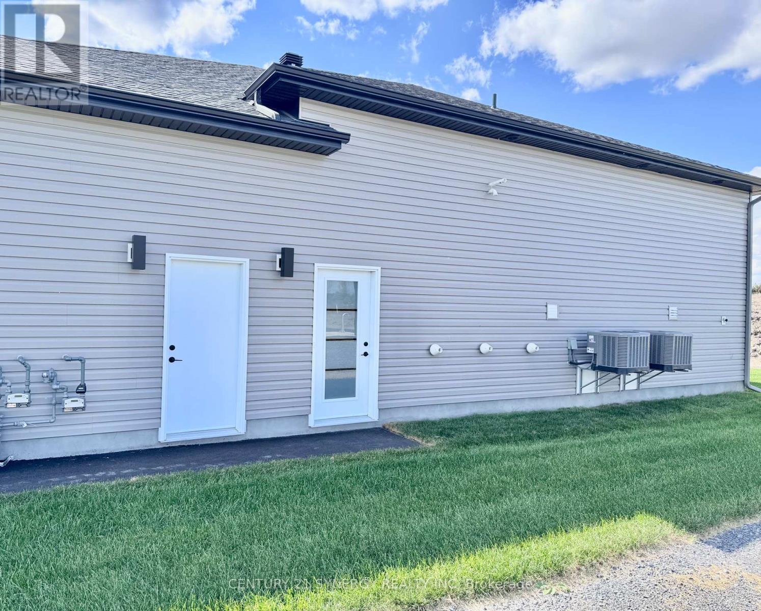 B - 89 Helen Street, North Stormont, Ontario  K0A 1R0 - Photo 3 - X12194759