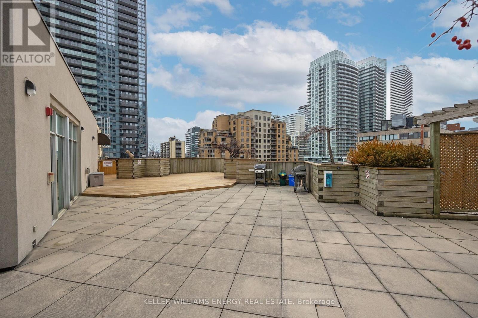 712 - 188 Eglinton Avenue E, Toronto (Mount Pleasant West), Ontario  M4P 2X7 - Photo 20 - C12398393