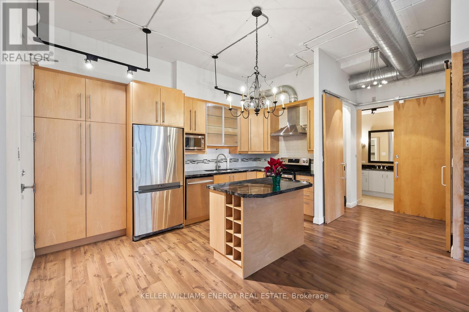 712 - 188 Eglinton Avenue E, Toronto (Mount Pleasant West), Ontario  M4P 2X7 - Photo 4 - C12398393