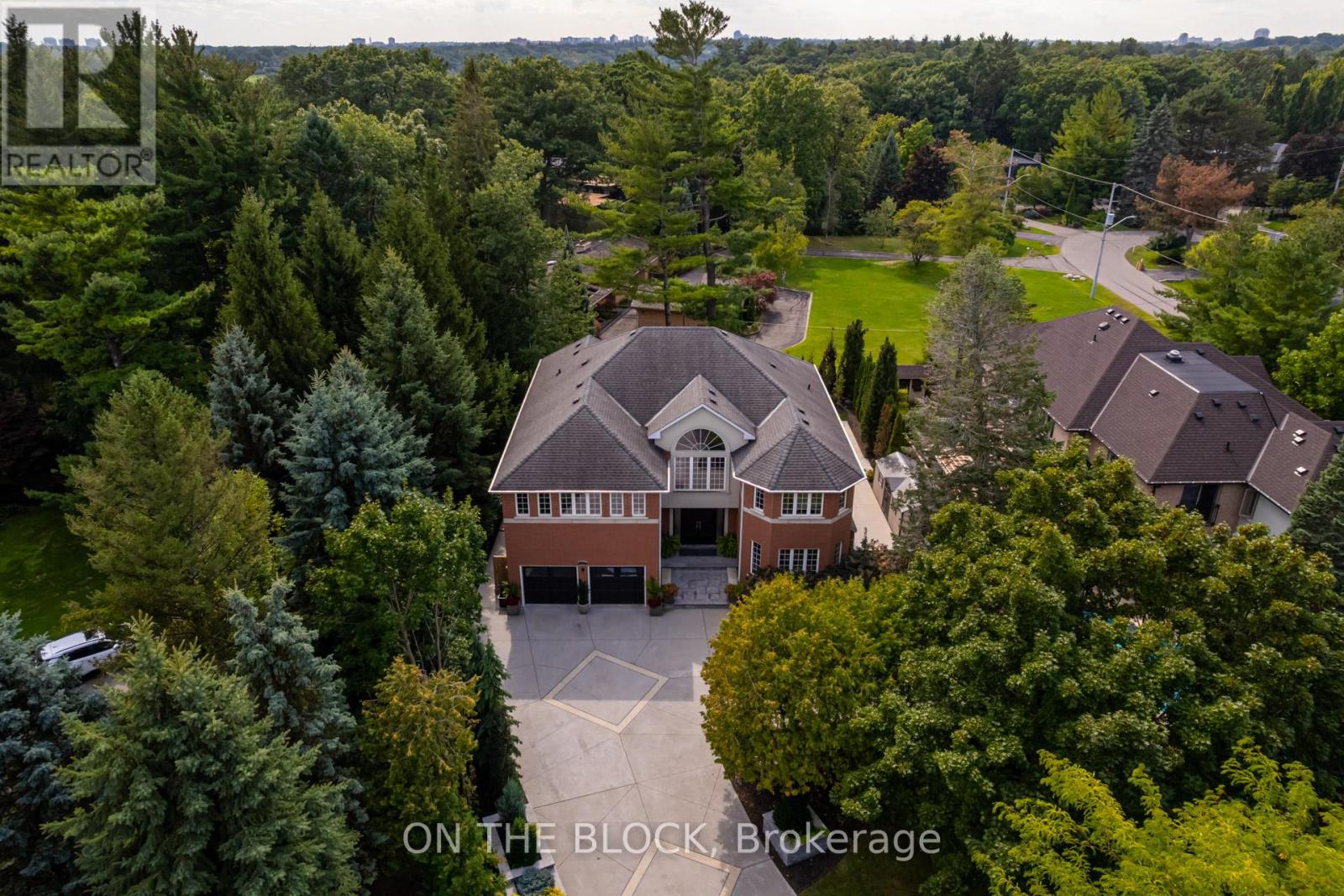 2212 ONEIDA COURT, Mississauga, Ontario