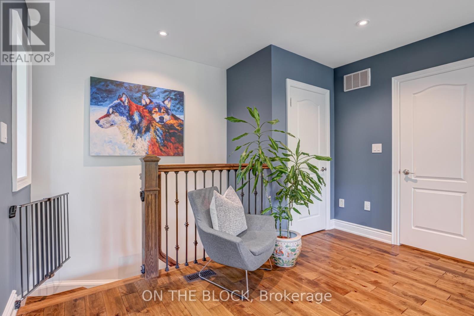 2212 Oneida Court, Mississauga, Ontario  L5C 4G5 - Photo 37 - W12398215