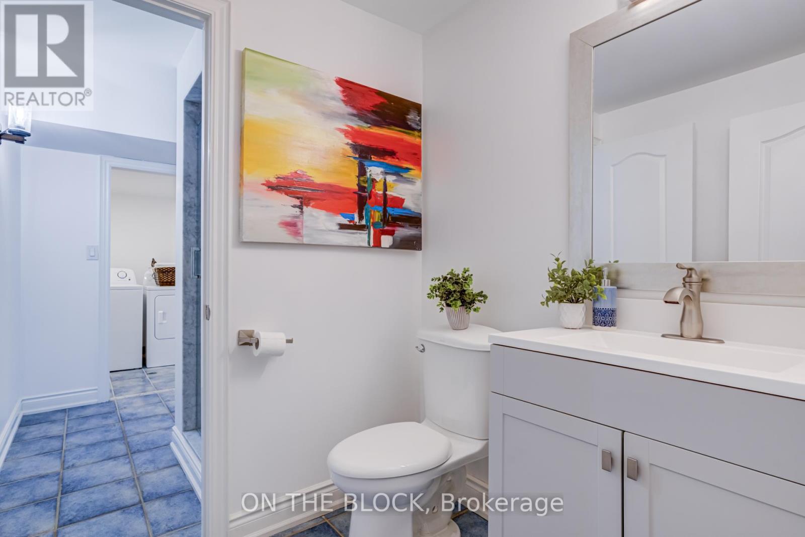 2212 Oneida Court, Mississauga, Ontario  L5C 4G5 - Photo 43 - W12398215