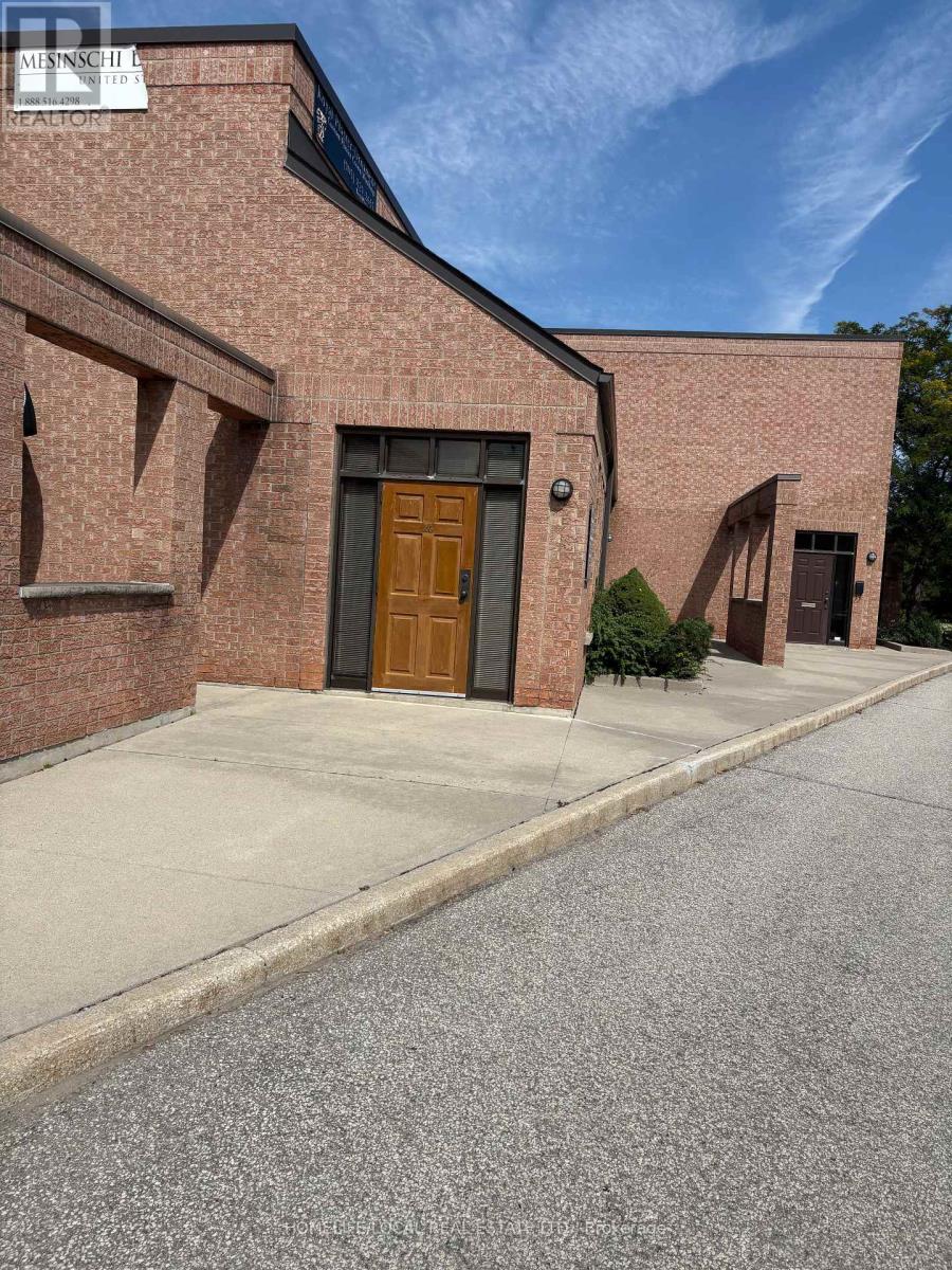 Unit 26 - 2861 Sherwood Heights Drive, Oakville, Ontario  L6J 7K1 - Photo 4 - W12398277