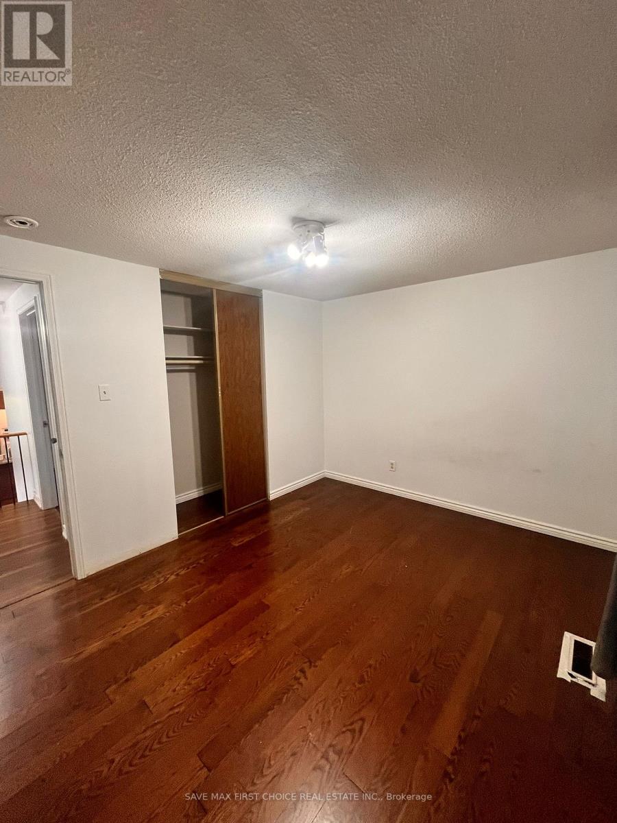 34 Tanager Square, Brampton, Ontario  L6Z 1X2 - Photo 16 - W12398305