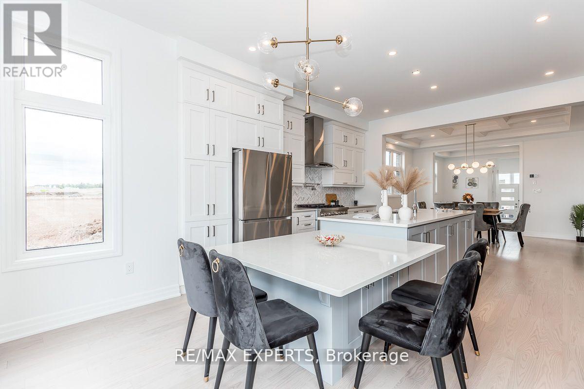 1376 Hydrangea Gardens, Oakville, Ontario  L6H 7X2 - Photo 12 - W12398333