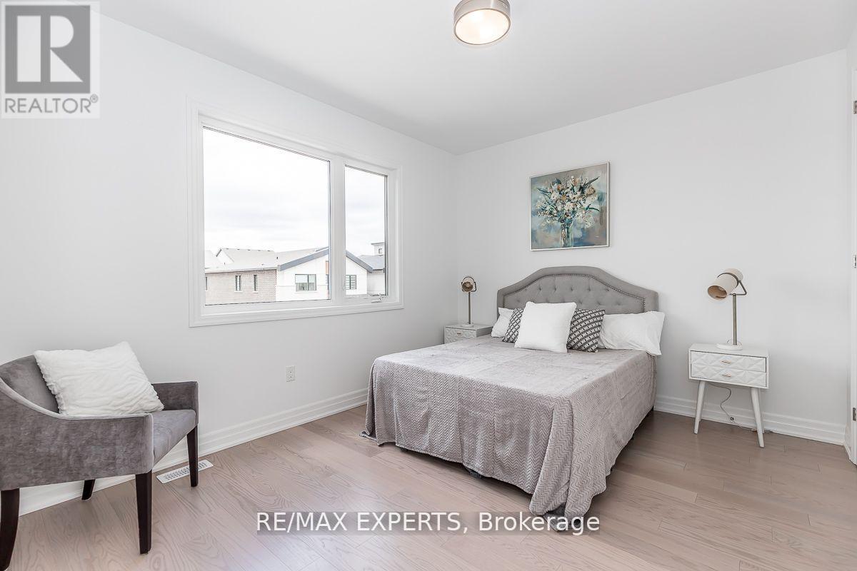 1376 Hydrangea Gardens, Oakville, Ontario  L6H 7X2 - Photo 23 - W12398333