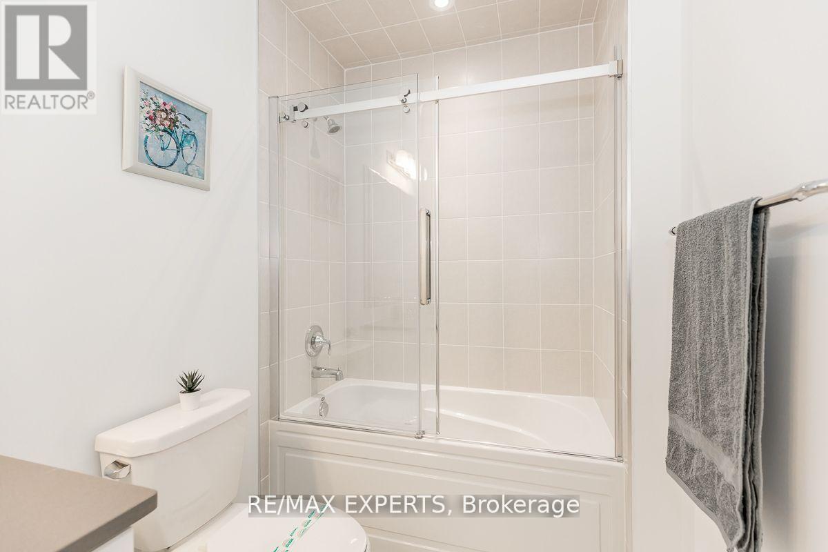 1376 Hydrangea Gardens, Oakville, Ontario  L6H 7X2 - Photo 26 - W12398333