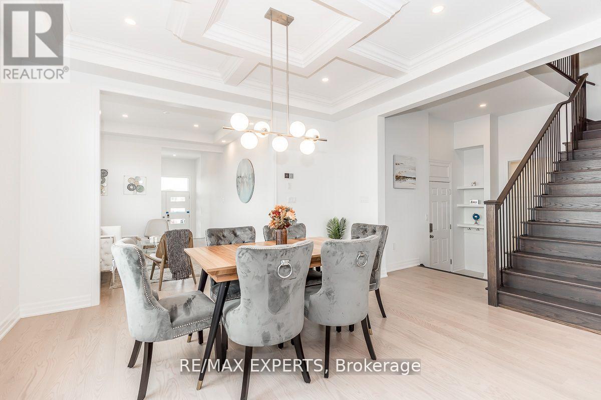 1376 Hydrangea Gardens, Oakville, Ontario  L6H 7X2 - Photo 5 - W12398333