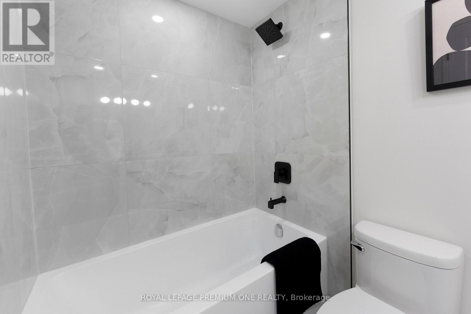 608 - 60 Southport Street, Toronto (High Park-Swansea), Ontario  M6S 3N4 - Photo 21 - W12391612