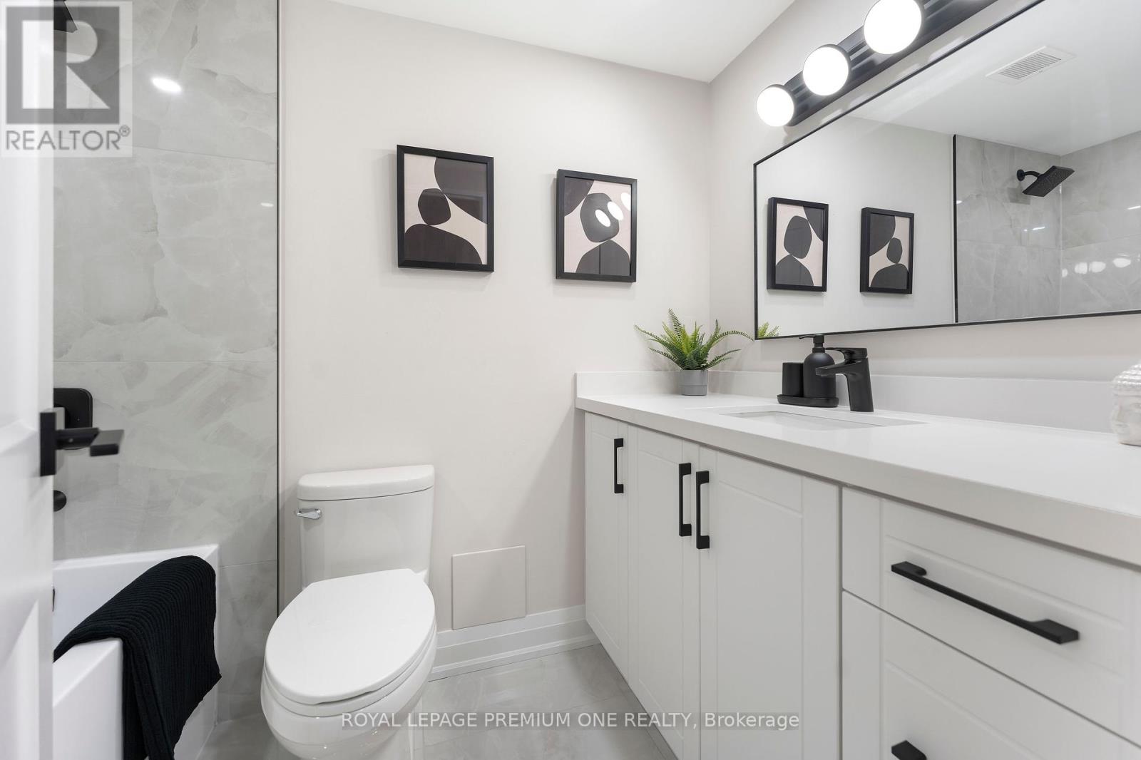 608 - 60 Southport Street, Toronto (High Park-Swansea), Ontario  M6S 3N4 - Photo 19 - W12391612