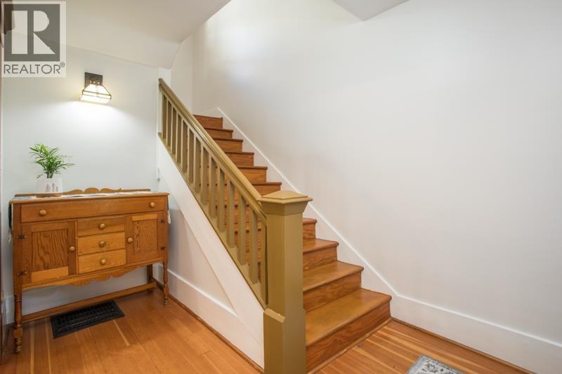 403 Ninth Street, New Westminster, British Columbia  V3M 3V9 - Photo 13 - R3046217