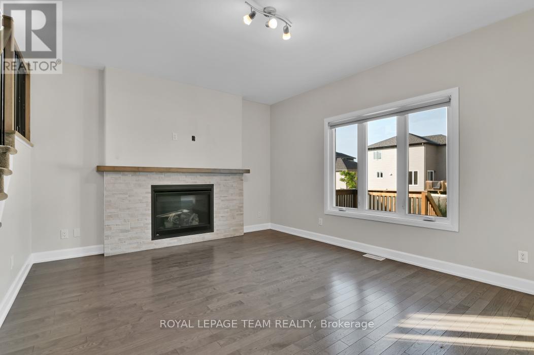 69 Duncanville Street, Russell, Ontario  K4R 0E9 - Photo 10 - X12398351